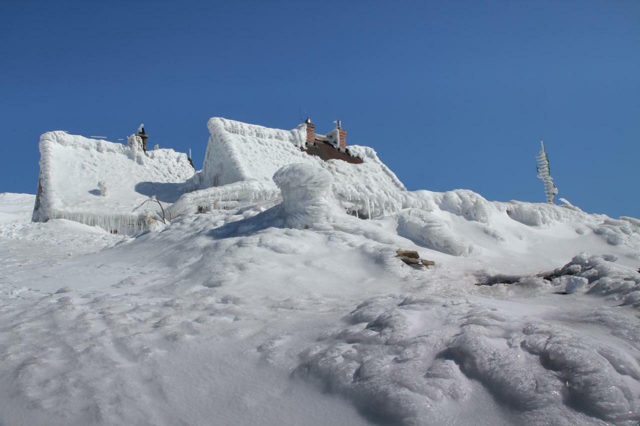 Domek Nad Sanem Zagorz Esterno foto